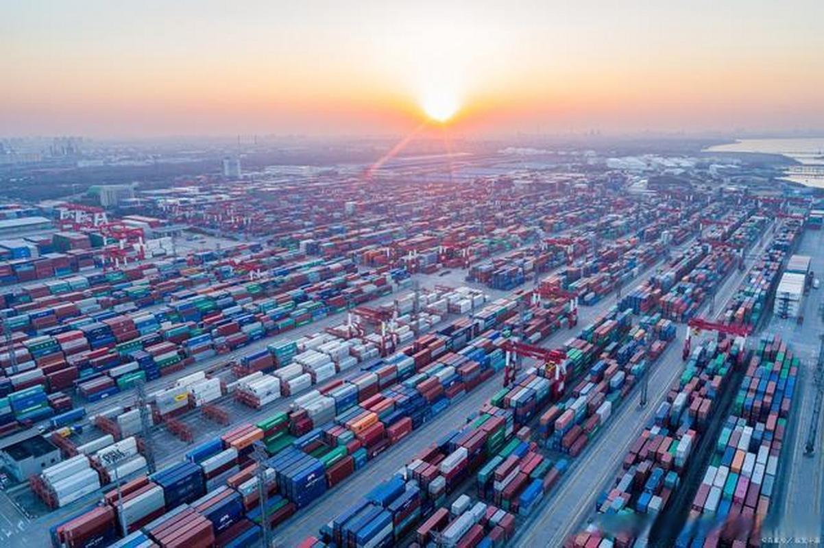 內貿水運集裝箱運輸與貨運代理整柜服務的綜合指南